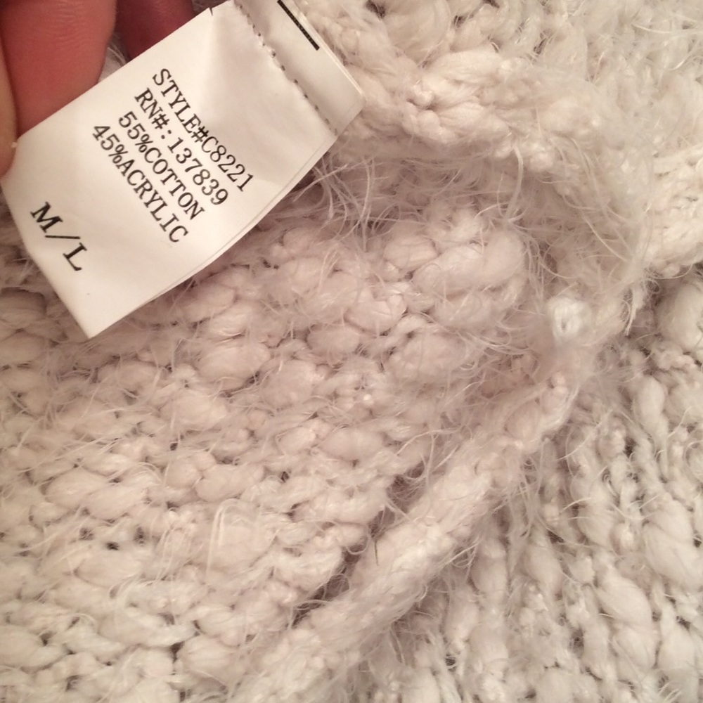 DREAMERS popcorn pullover. - Picture 8 of 8